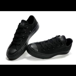 BLACK CONVERSE LOW TOP CANVAS SNEAKERS